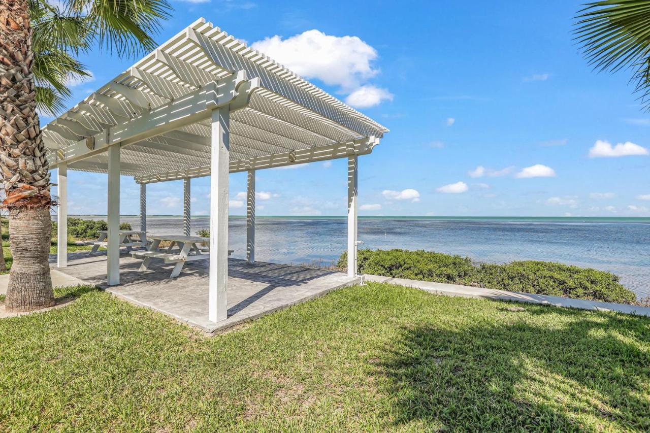 Bayfront Cottage- Pool - Hot Tub - Close To Beach بورت إيزابيل المظهر الخارجي الصورة
