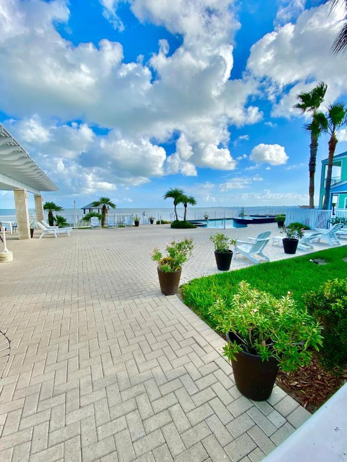Bayfront Cottage- Pool - Hot Tub - Close To Beach بورت إيزابيل المظهر الخارجي الصورة