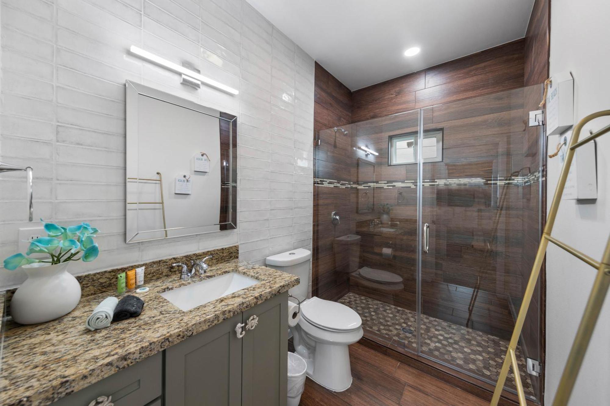 Bayfront Cottage- Pool - Hot Tub - Close To Beach بورت إيزابيل المظهر الخارجي الصورة