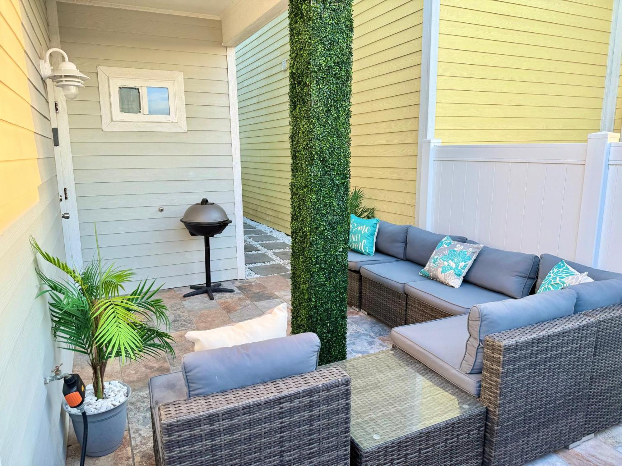 Bayfront Cottage- Pool - Hot Tub - Close To Beach بورت إيزابيل المظهر الخارجي الصورة